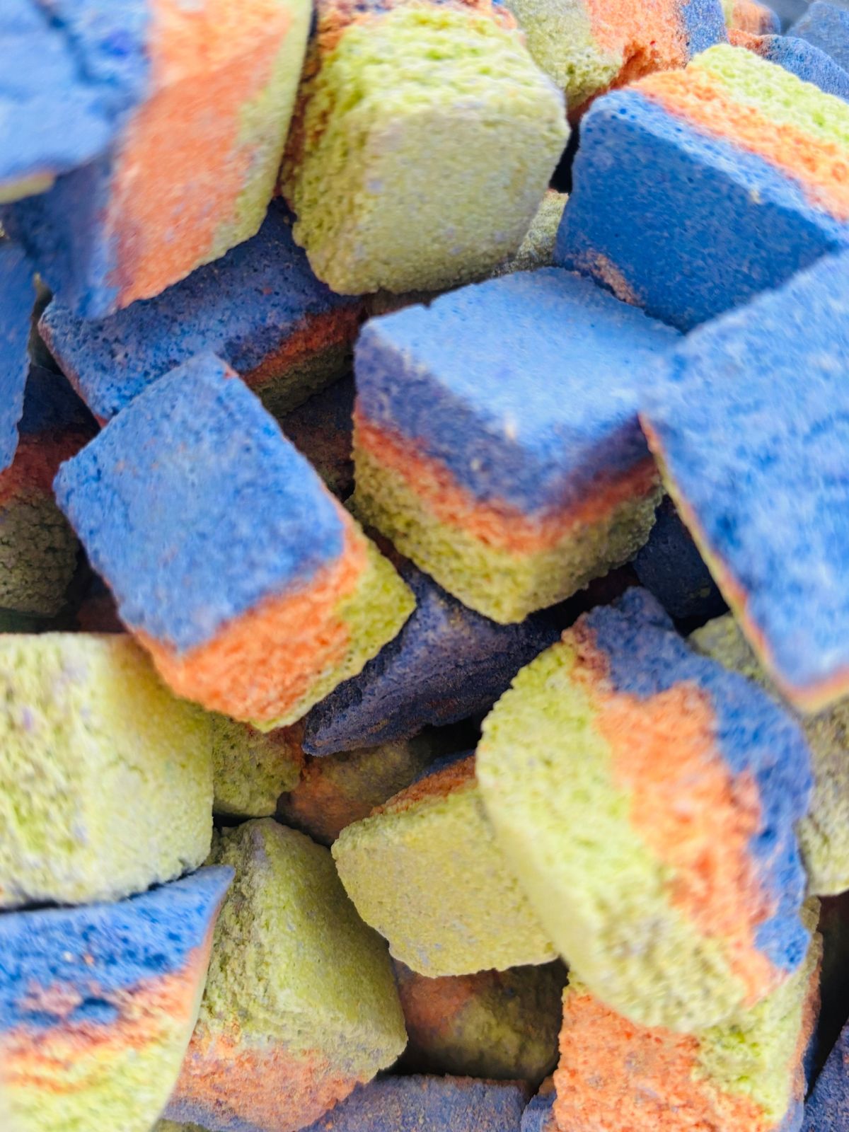 Whoops A Daisy Bath Rocks 250g - Exotic Fruit Handmade Luxury